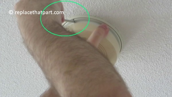 how to replace the battery in the firex smoke alarm padc240 04