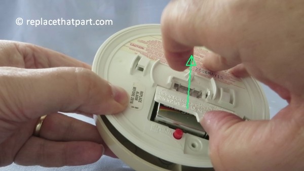 how to replace the battery in the firex smoke alarm padc240 11