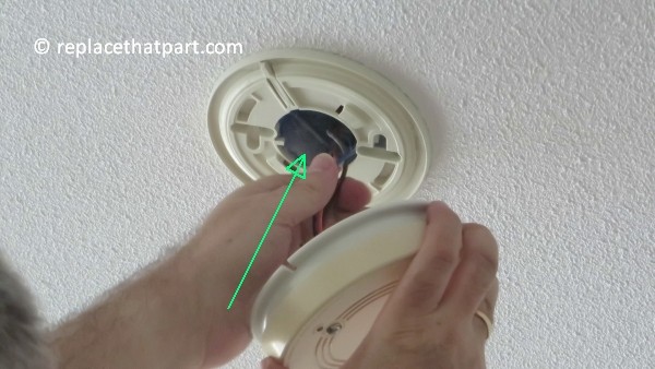 how to replace the battery in the firex smoke alarm padc240 29
