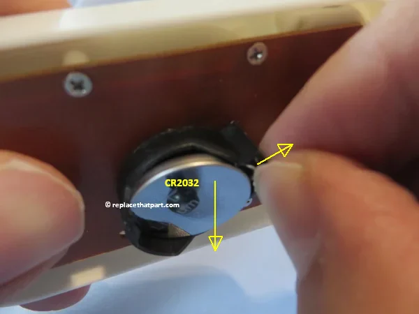how to replace the battery of a digital refrigerator thermometer 07