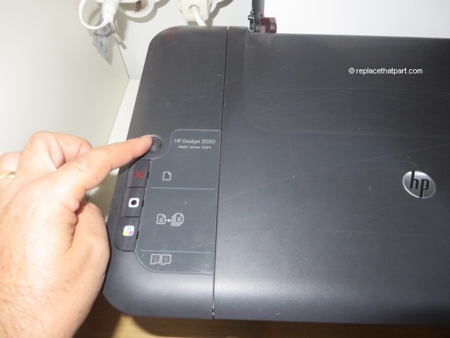 How To Replace An Empty Ink Cartridge In The Hp Deskjet 2050