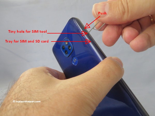 motorola moto g9 play how to insert or remove sim cards and sd memory card 28