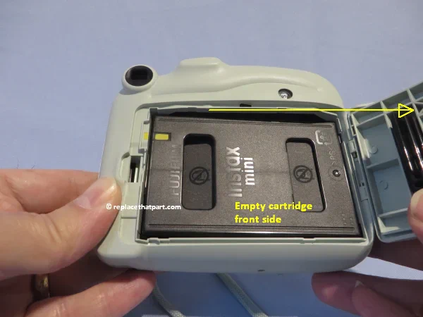 replace an empty film cartridge in a fujifilm instax mini 11 tutorial 07