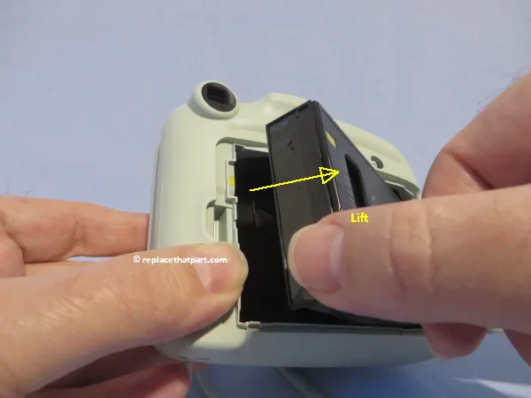 replace an empty film cartridge in a fujifilm instax mini 11 tutorial 08